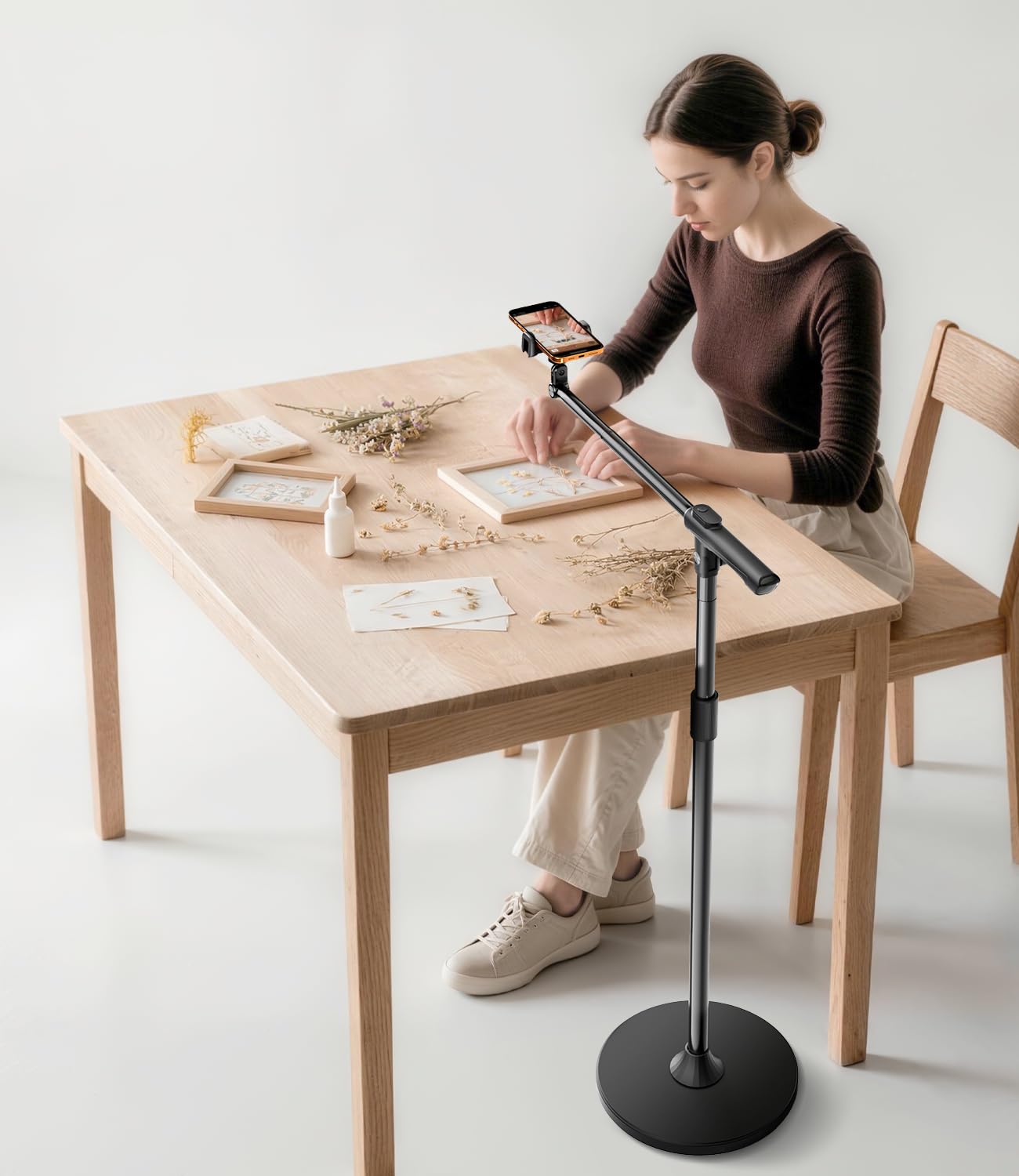 Trípode para teléfono móvil, 157 cm, soporte para iPhone con brazo extensible de 360°, mando a distancia y soporte para teléfono móvil, soporte horizontal para iPhone 17/16/15/grabación de