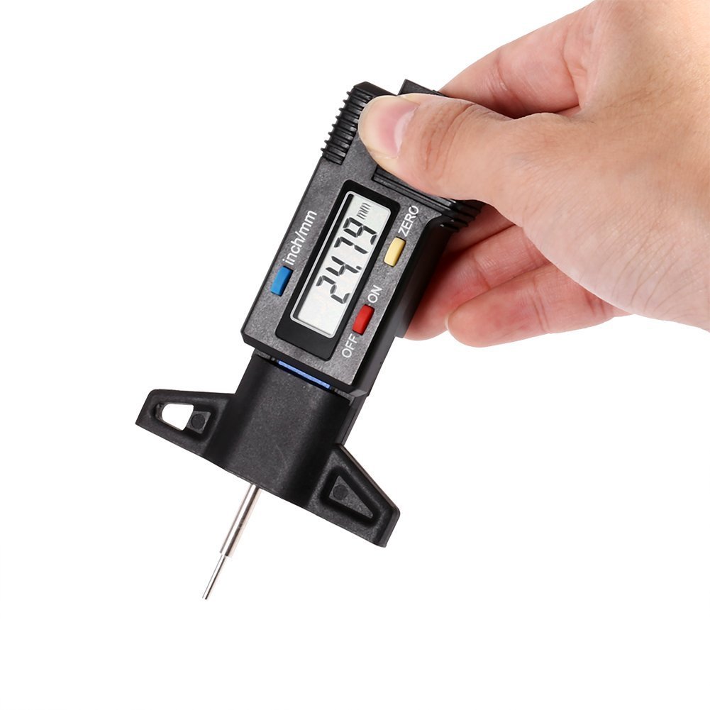 Royaltec, misuratore pneumatico digitale, con schermo LCD, gamma da 0 a 25,4 mm. Misurartore battistrada, pneumatico, tester per automobili, furgoni, camion e moto (batterie incluse)