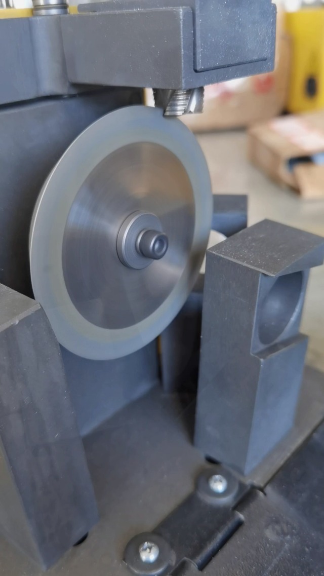 Image of MRCM End Mill Sharpeners Grinding Machine 4-14mm CNC Router bit Sharpener for 2 3 4 Flute(MR-X1)