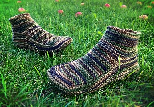 Knit Slippers for Men - Custom Camo Hand Knit Slipper Socks – Bespoke Slippers - Camouflage Yarn Handmade Knitted Slippers – Manly Moccasin House Shoes Unisex Booties for Warm Feet – Cozy Knitted Slippers for Men – Gift for Husband Boyfriend Friend (13-14, Camo)3