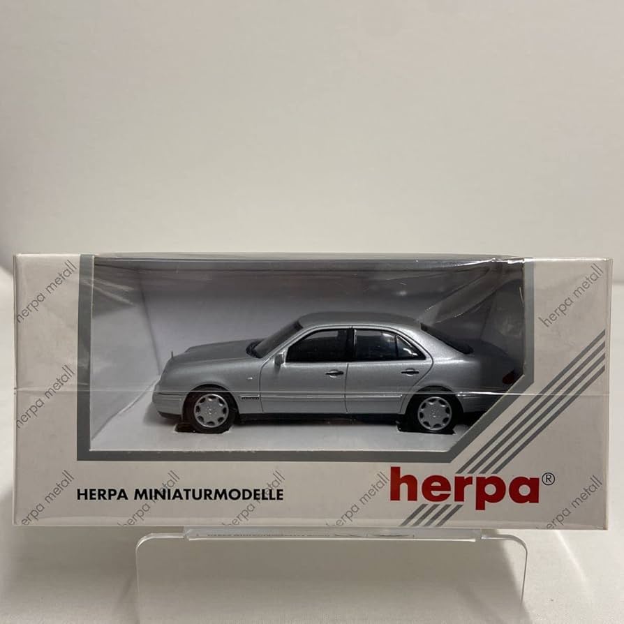 新品 1/43 メルセデスベンツ純正 ヘルパ メルセデスベンツ EQS シルバー NZG 1:18 メルセデス・ベンツ AMG ONE 製造年 2023 ハイテク