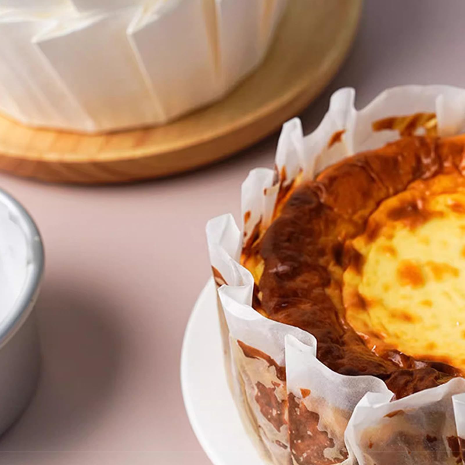 Moules à cupcakes pour la pâtisserie – Moules en papier sulfurisé pour mini muffins, parfaits pour les fêtes d'anniversaire, les mariages, les réunions à la maison et les occasions spéciales, blanc