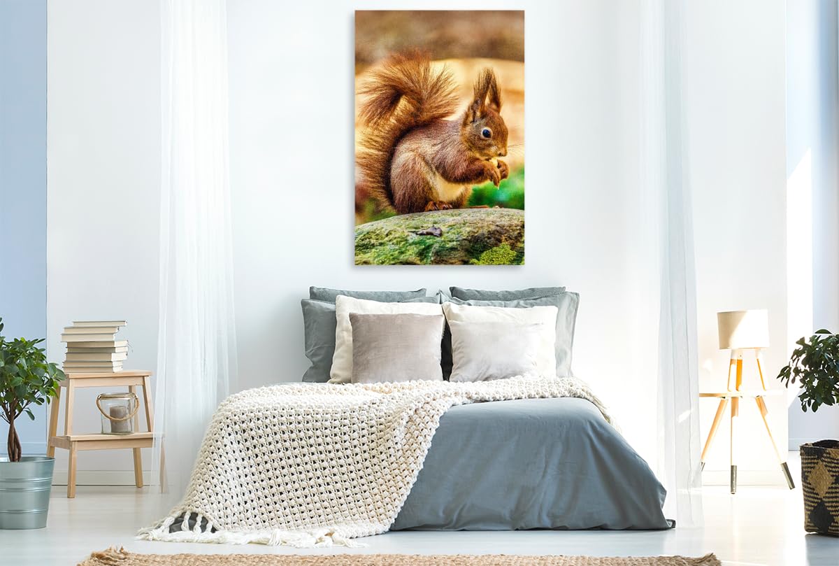 Premium Textil-Leinwand 80 x 120 cm Hochformat Die dunklen, glänzenden Augen des Eichhörnchens sind aufmerksam auf sein Futter gerichtet, während seine kleinen Ohren mit feinen Haarbüscheln spitz in d