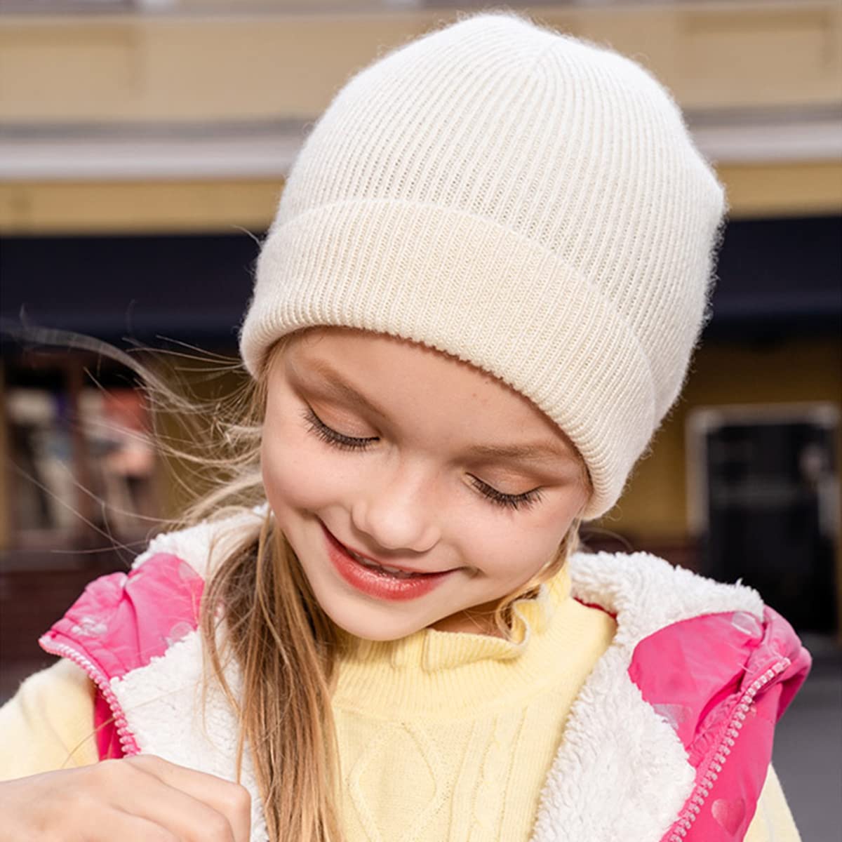Berretto Invernale Caldo per Bambini, Cappello Maglia di 100% Cashmere Super Morbido per Ragazzi Ragazze, Berretto da Sci Beanie Hat, Cappelli di Protezione per Orecchie, 3-8 Anni, Regalo Caldo White