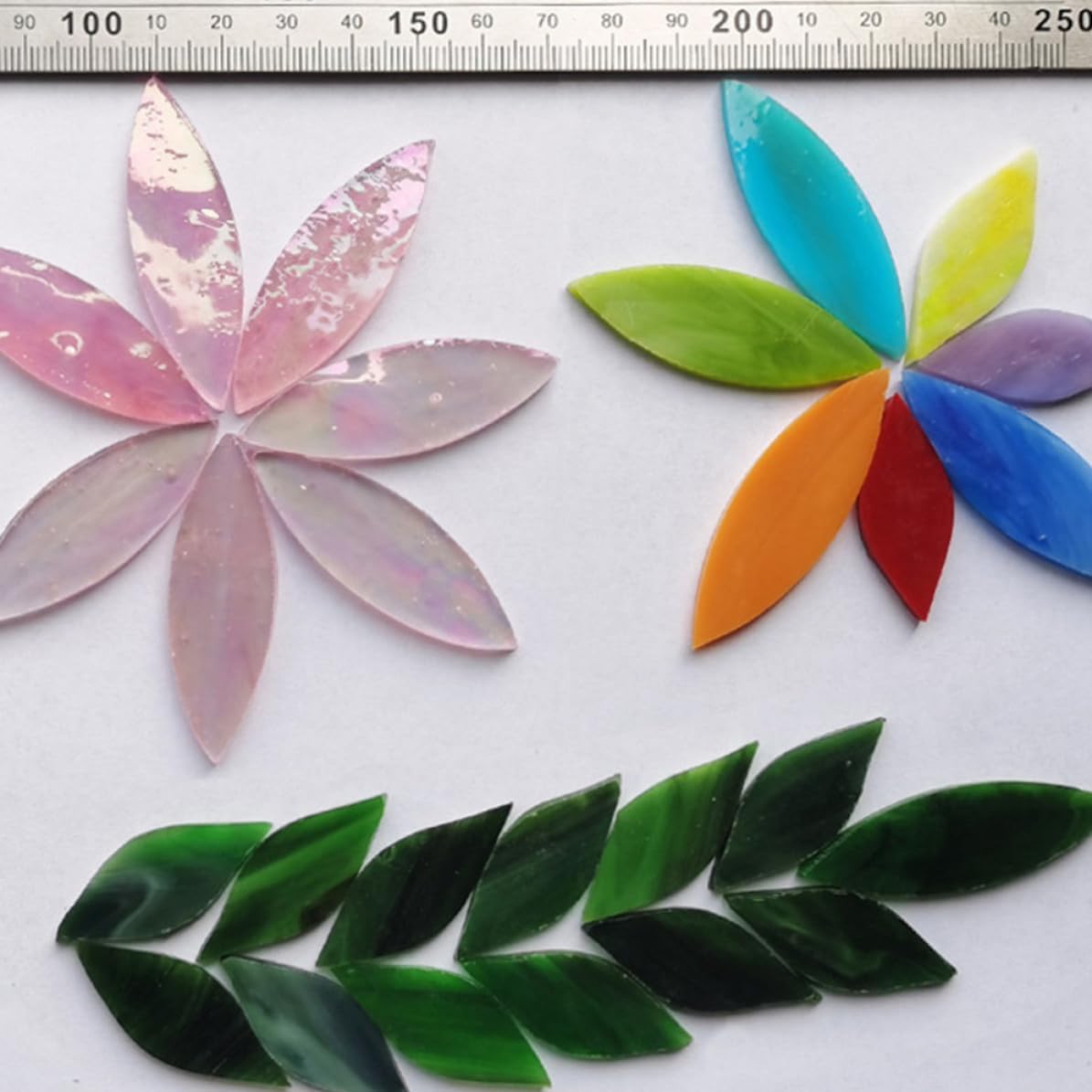 70pcs Leaf Glass Pieces for Crafting DIY Mosaic Art Supplies