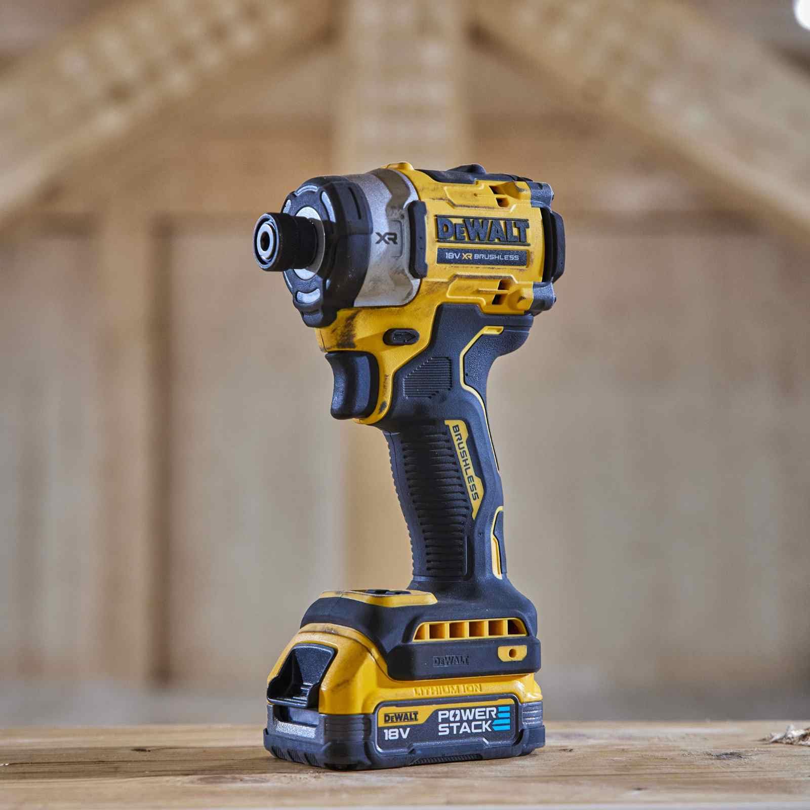 DEWALT solución dirigida a adultos para uso diario con formato versátil
