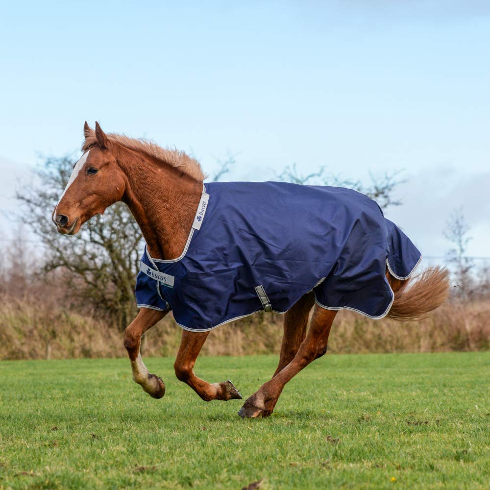 Couverture Bucas Atlantic 50 Turnout Rug 7ft Navy pour cheval au pré