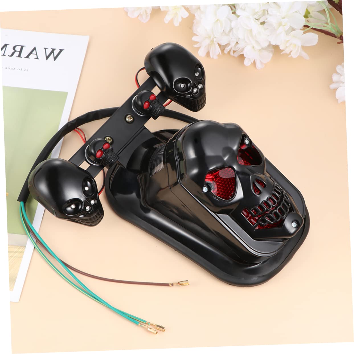 TOYANDONA Posteriore LED Skull Design e Energetico e Indicatore Freno e Direzione per Motociclette Accessori Personalizzati
