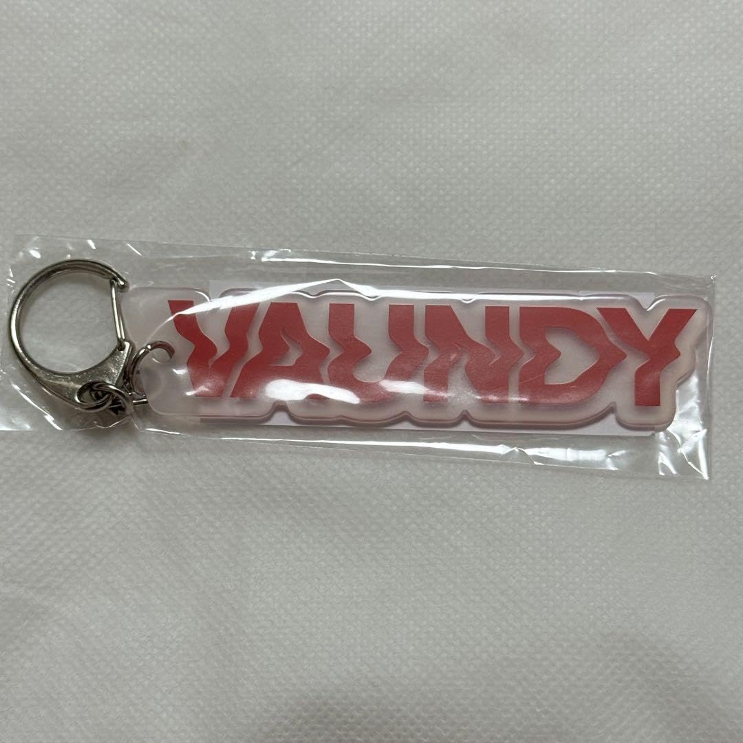 Amazon.co.jp: Vaundy バウンディ グッズ キーホルダー 赤白 : おもちゃ