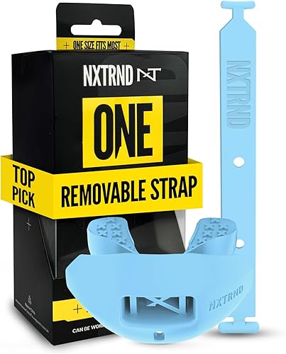 Nxtrnd One - Protector bucal de fútbol, correa incluida, se adapta a adultos y jóvenes (azul claro)