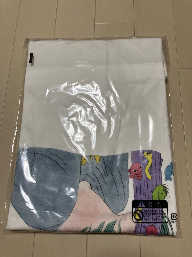 Amazon.co.jp: この世はヘドが出るほど不条理で溢れているTシャツ