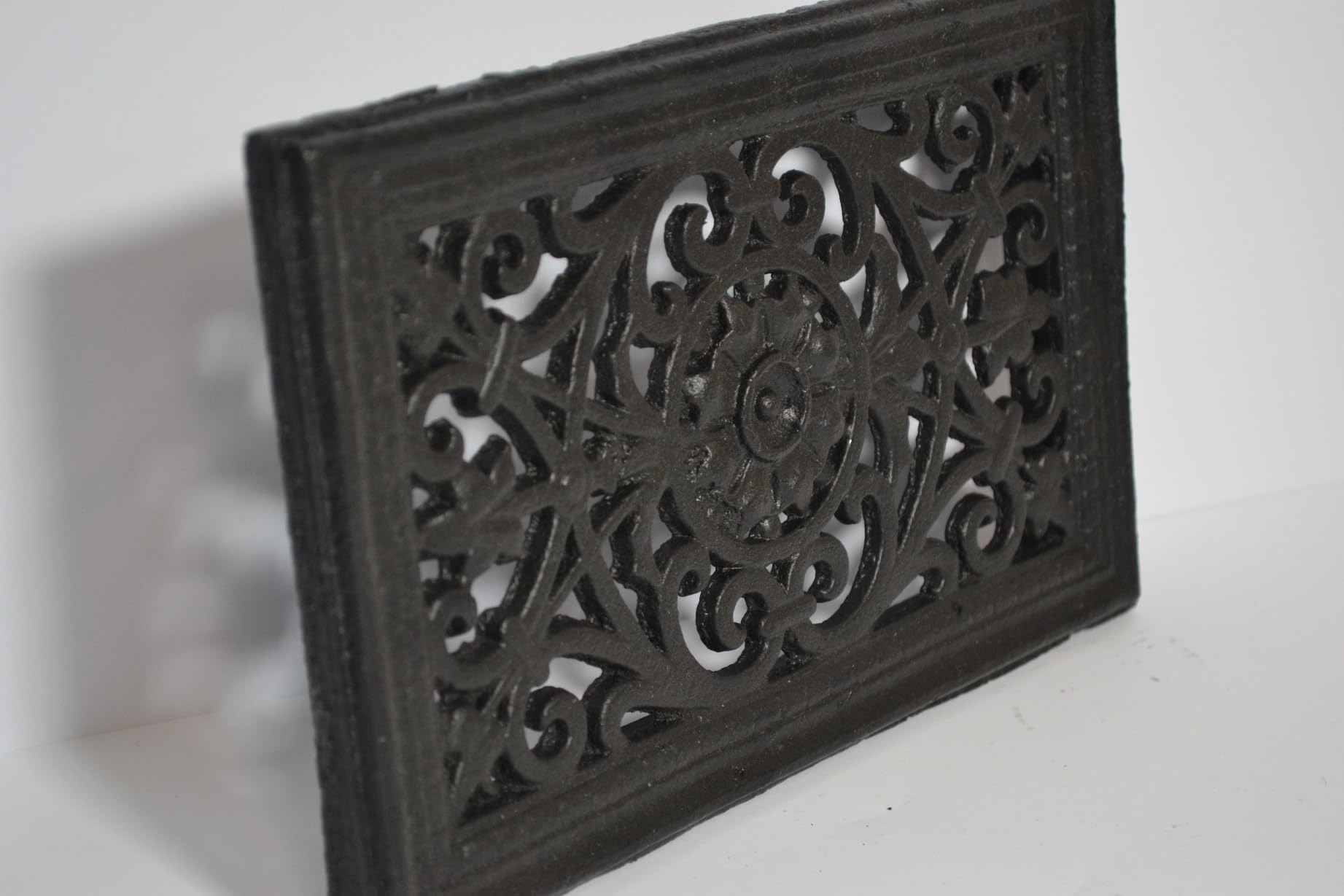 SEZAM Griglia di ventilazione in ghisa 23 x 2,5 x 14,5 cm per stufe a piastrelle, stufe a legna e caminetti – Griglia per aria calda – Griglia di ventilazione per forni OZ110 (Nero)