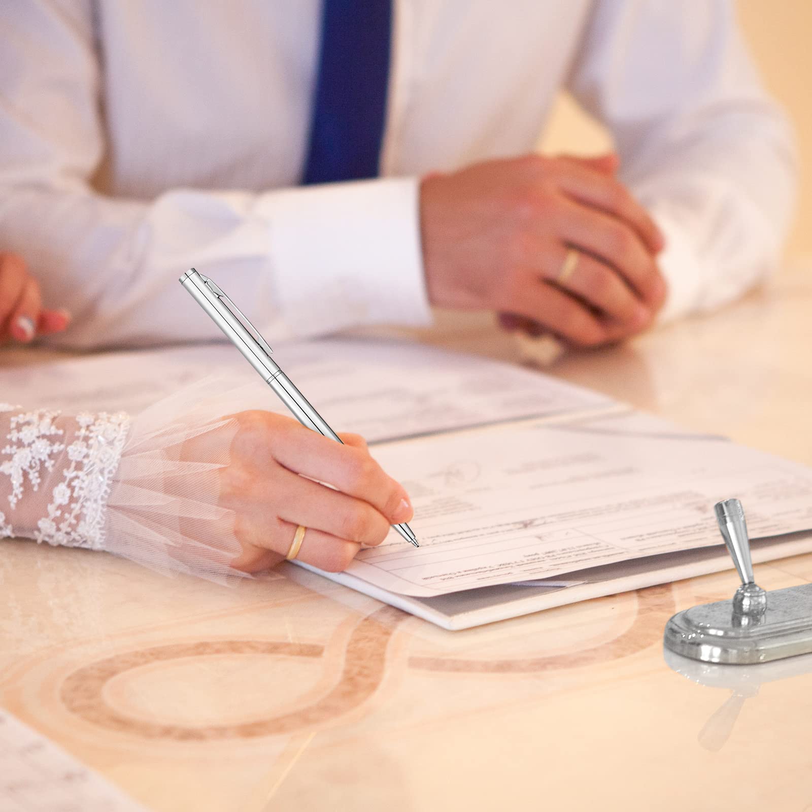 100 Stück Sliver Slim Metall Kugelschreiber 1mm Mittlere Spitze Metallstift Schwarze Tinte Glattes Schreiben Silberstift Einziehbare Kugelschreiber für Büro Business Studenten Lehrer Hochzeit Gast