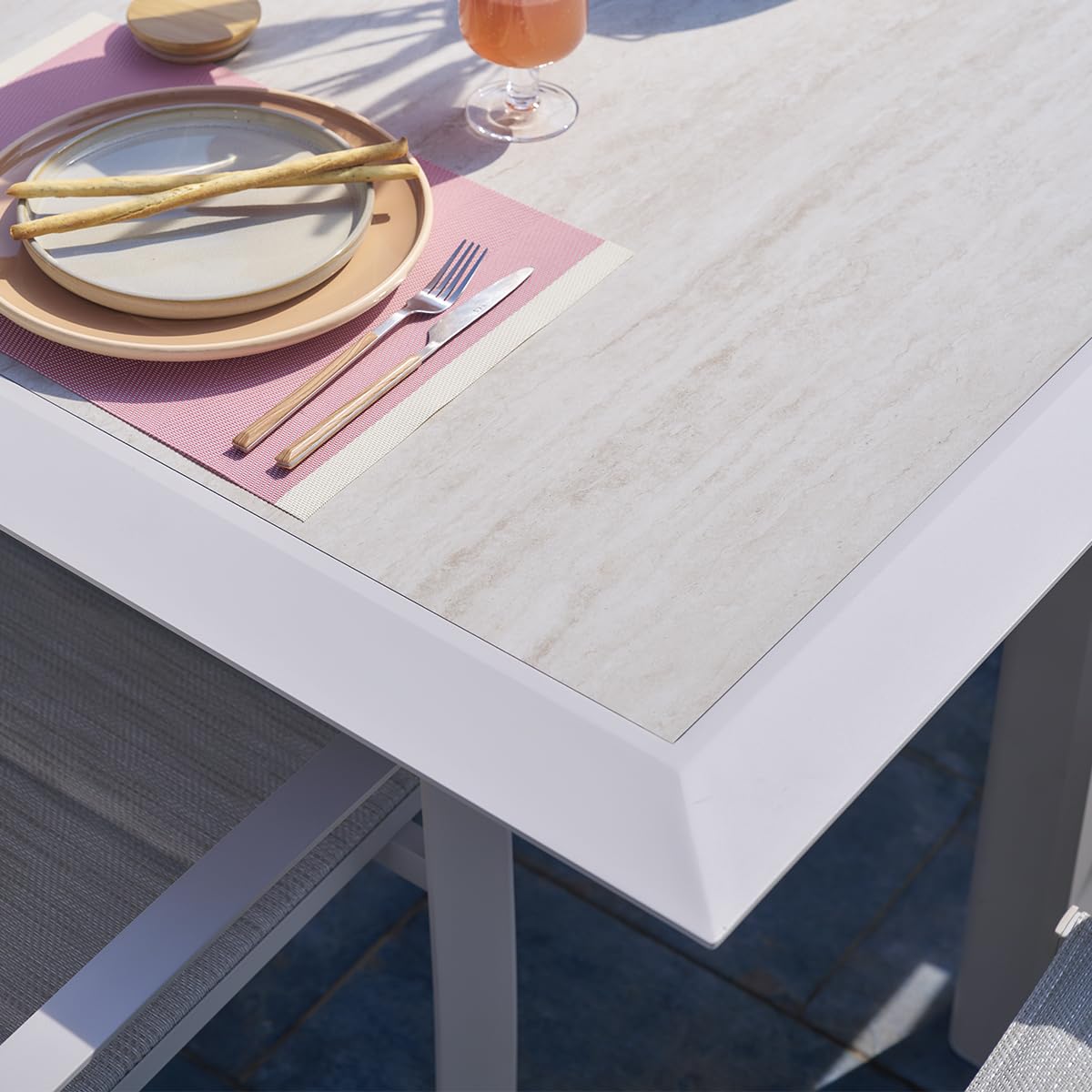 HESPERIDE - Tavolo da giardino allungabile Allure Bianco - 12 posti - Alluminio verniciato a polvere epossidica antiruggine - Mobili da esterno allungabili a farfalla