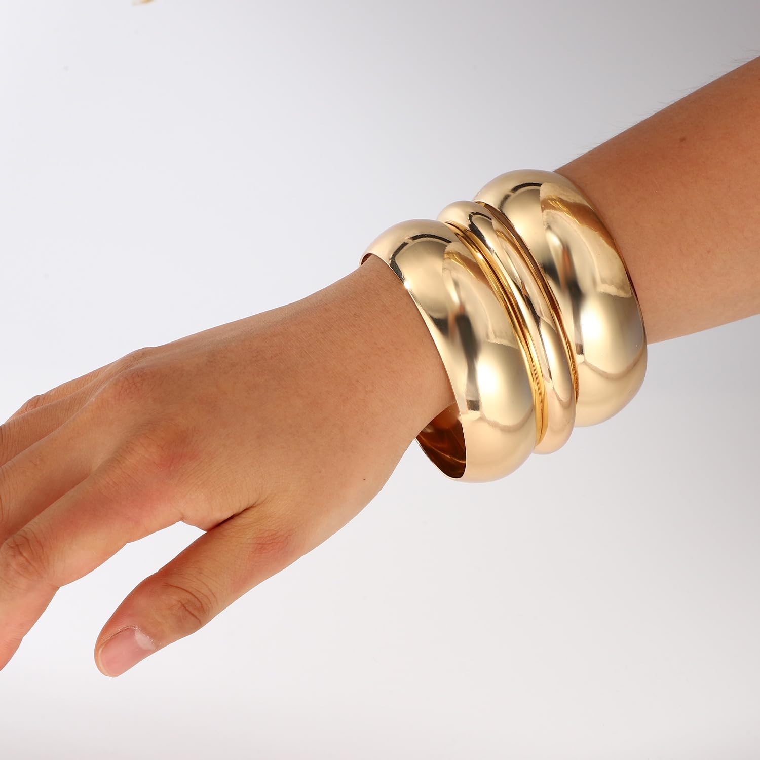 3 szt. Złota Bransoletka Typu Bangle dla Kobiet, Gruba Szeroka Bransoletka Mankietowa Modna Wyrazista Biżuteria z Charakterem Zestaw Bransoletki w Kolorze Złotym Moda Akcesoria Prezent