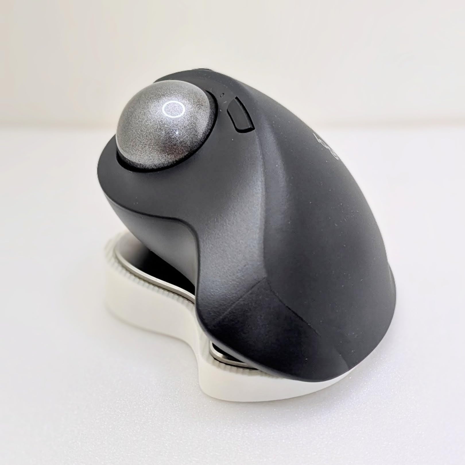 Logicool MX ERGO S トラックボール 本体　傾斜スタンド付き Amazon | トラックボールマウス傾斜付きスタンド マウススタンド 傾斜