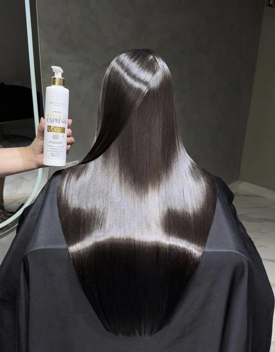 Lissage Express - Tenue jusqu’à 1 an - Lissage Brésilien Professionnel Sans Rinçage – Cheveux Lisses Rapidement en peu d'étapes – Sans Formol - Formule enrichie en actifs hautement nutritifs - 300ml