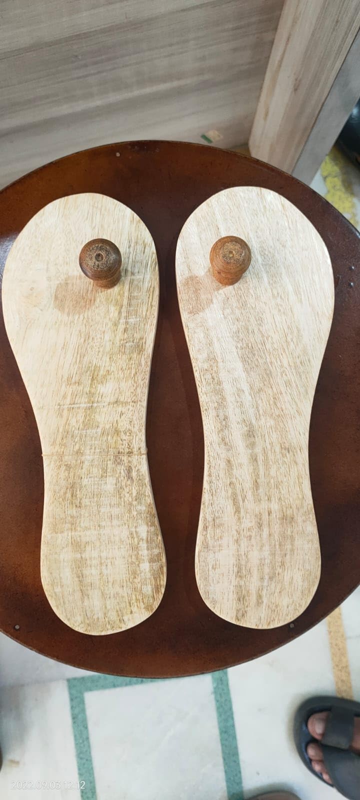 MNSalezone Wooden khadau/Charan paduka/Paduka for Temple/Pooja Articles. 10 inch.
