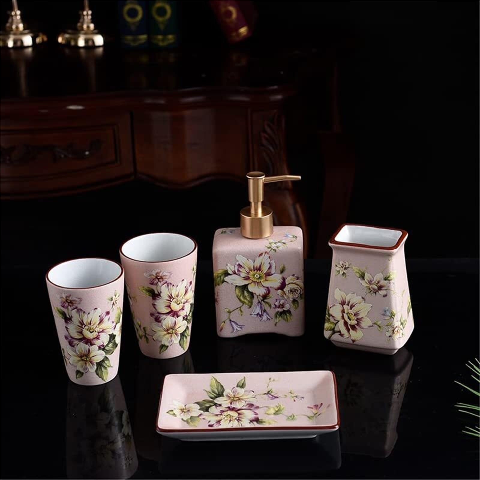 Set di accessori per il bagno Inclusi 1 portaspazzolino, 2 bicchieri for gargarismi, portasapone, dispenser for lozione, 5 pezzi Arredamento per gli affittuari(Pink)