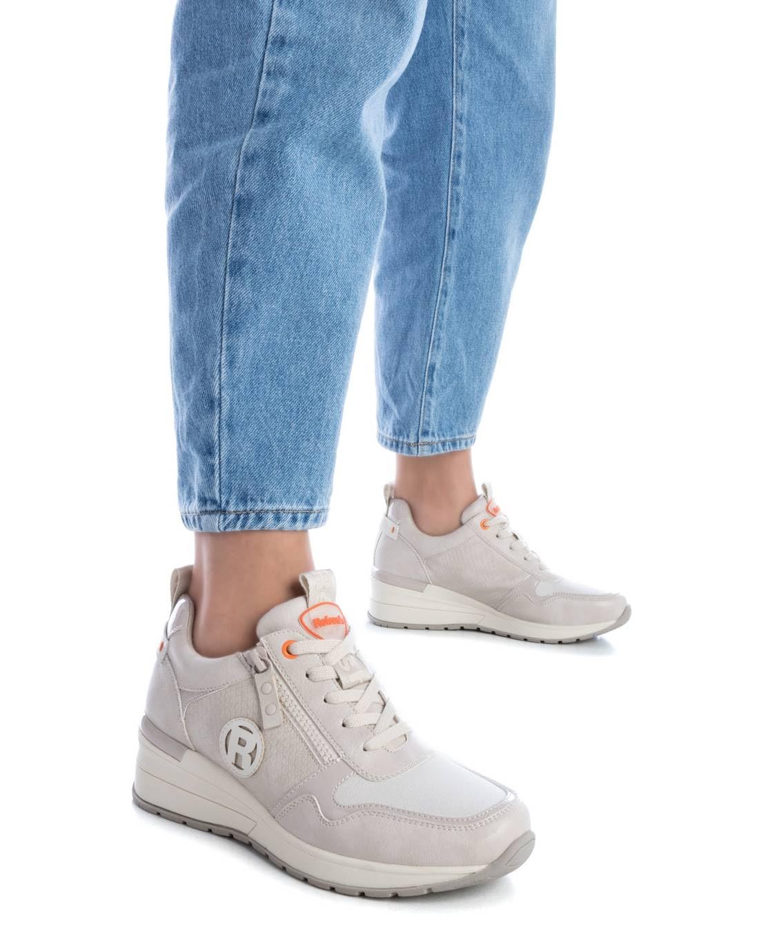 REFRESH - Zapatilla Mujer - Calzado Cómodo y Versátil - Moda Casual