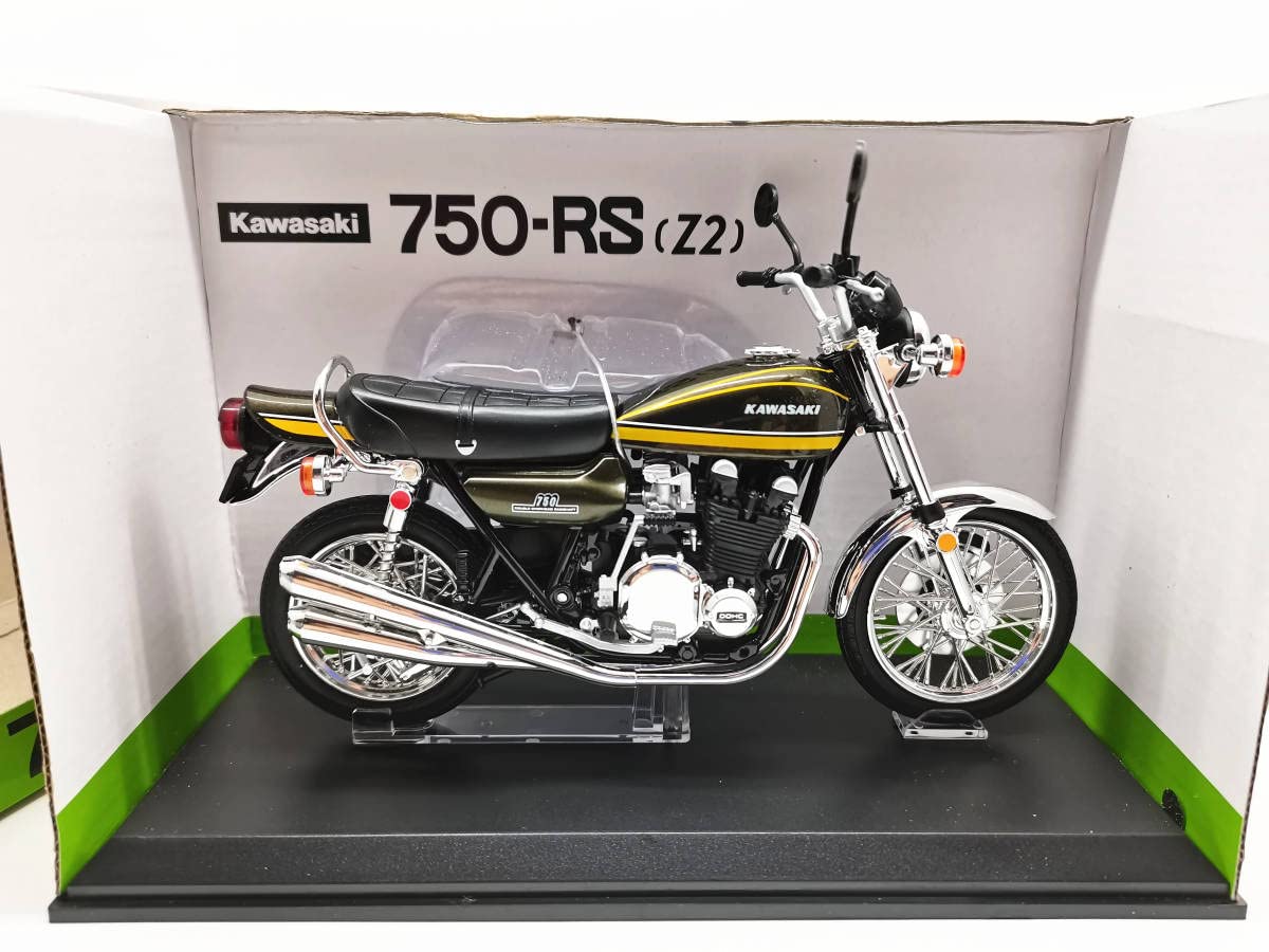 Amazon.co.jp: 1/12 Kawasaki 750-RS Z2 104637 : Hobbies