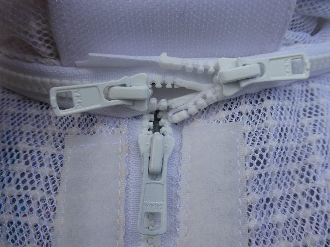 AGS Traje de apicultor profesional de tres capas ultra ventilado para niños, traje de apicultor protector para niños, traje de apicultura, equipo de capucha (pequeño)