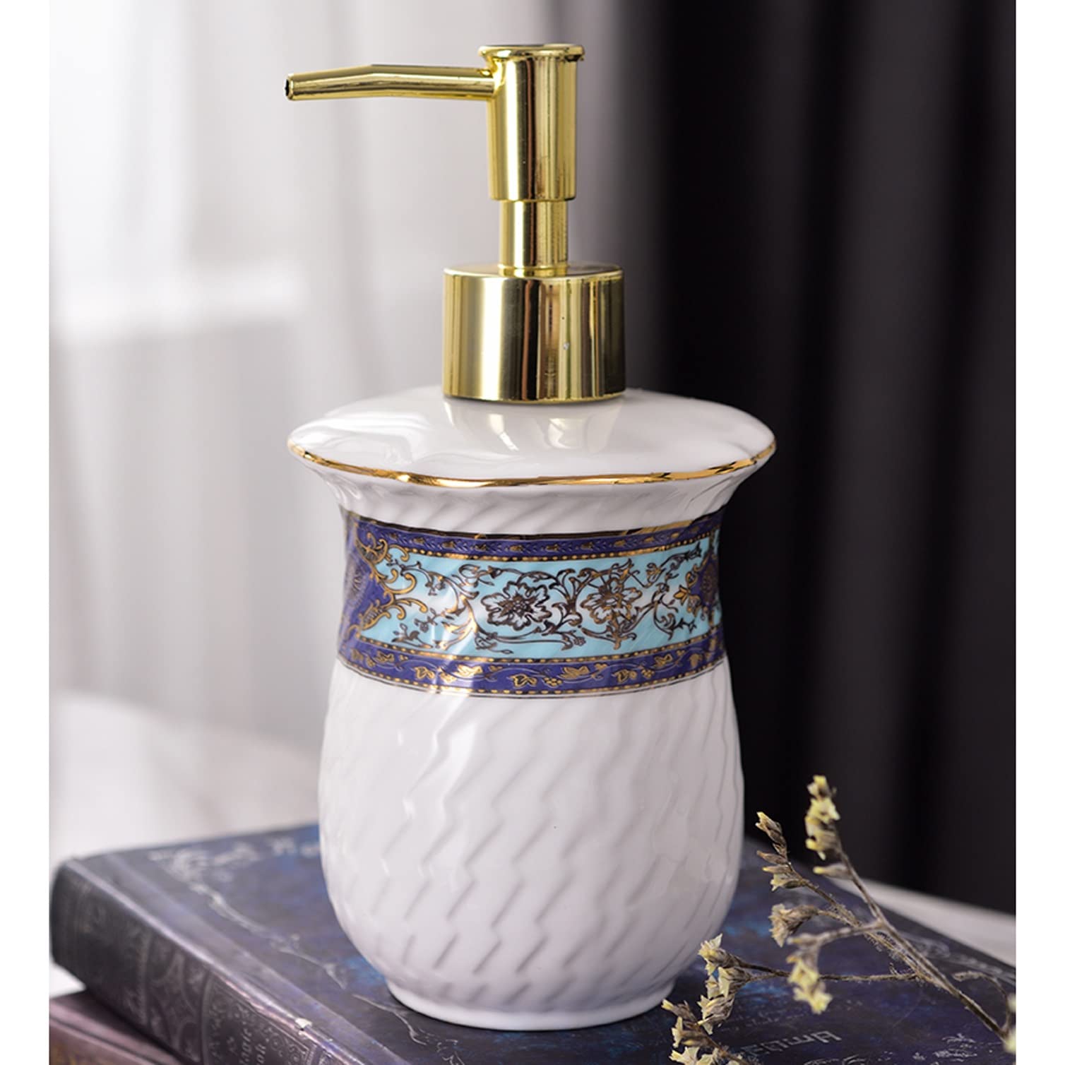 Set di Accessori per Il Bagno in Stile Court, Kit di lussuose Decorazioni per Il Bagno in Ceramica da 5 Pezzi, Incluso Dispenser per lozioni, portaspazzolini, 2 Tazze PE，Blue