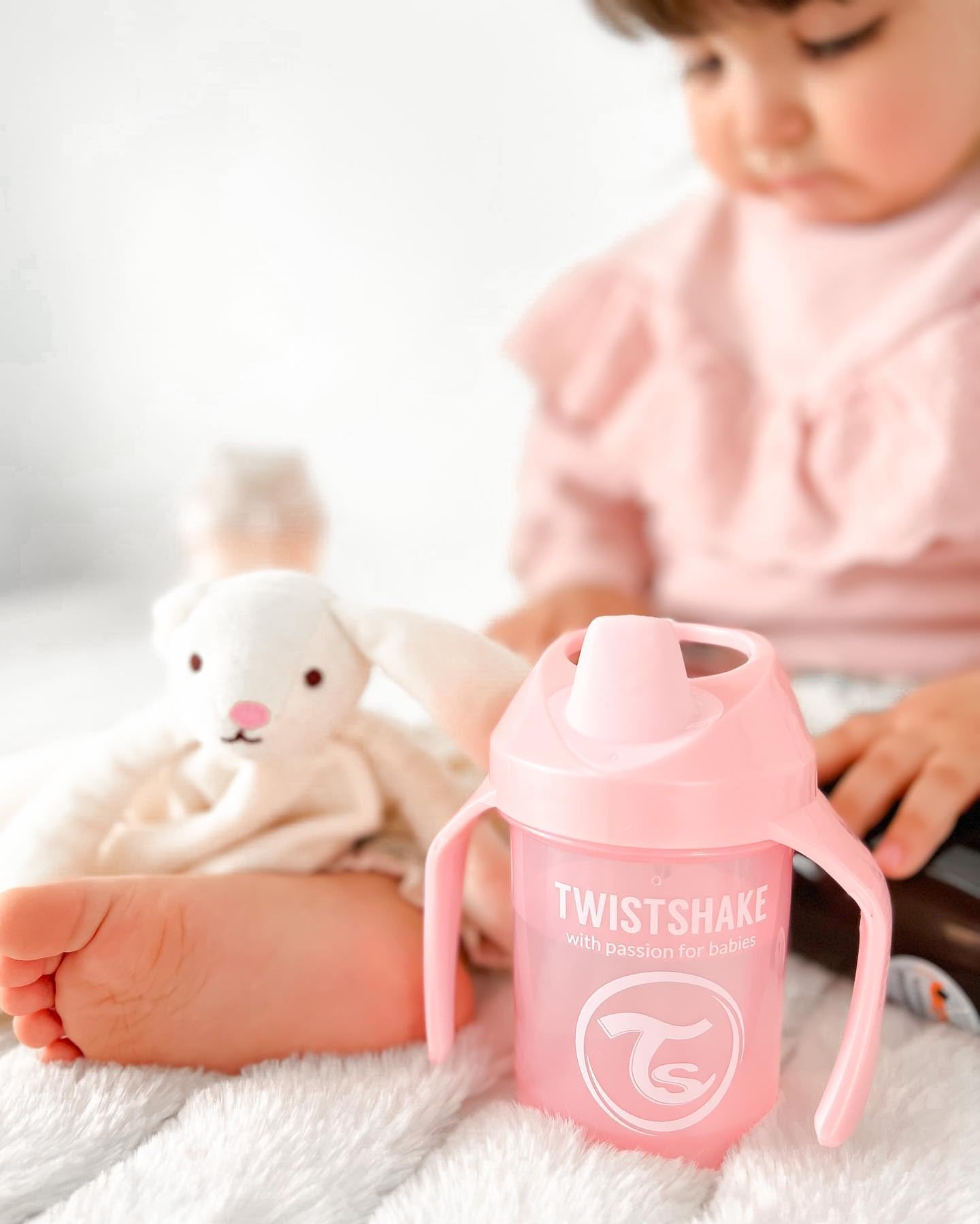 Twistshake 2X Mini Cup, Pink Grey, 2 pack - Image 4