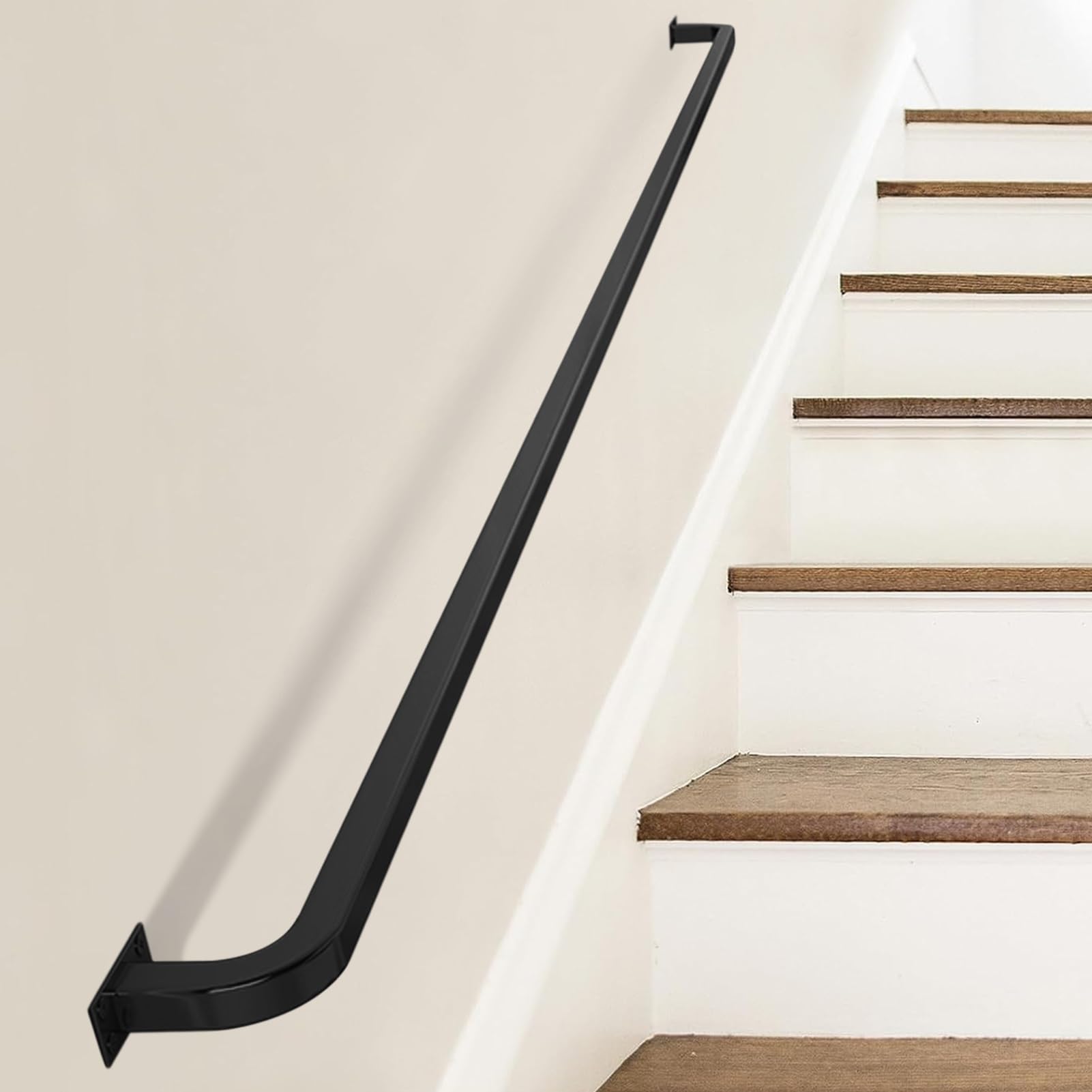 Rampe d'escalier pour marches intérieures prévenant les chutes avec support mural