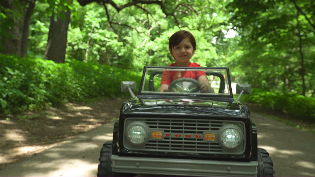 Amazon.com: Kid Trax 6V Ford Bronco Ride-On Toy for Ages 3-5