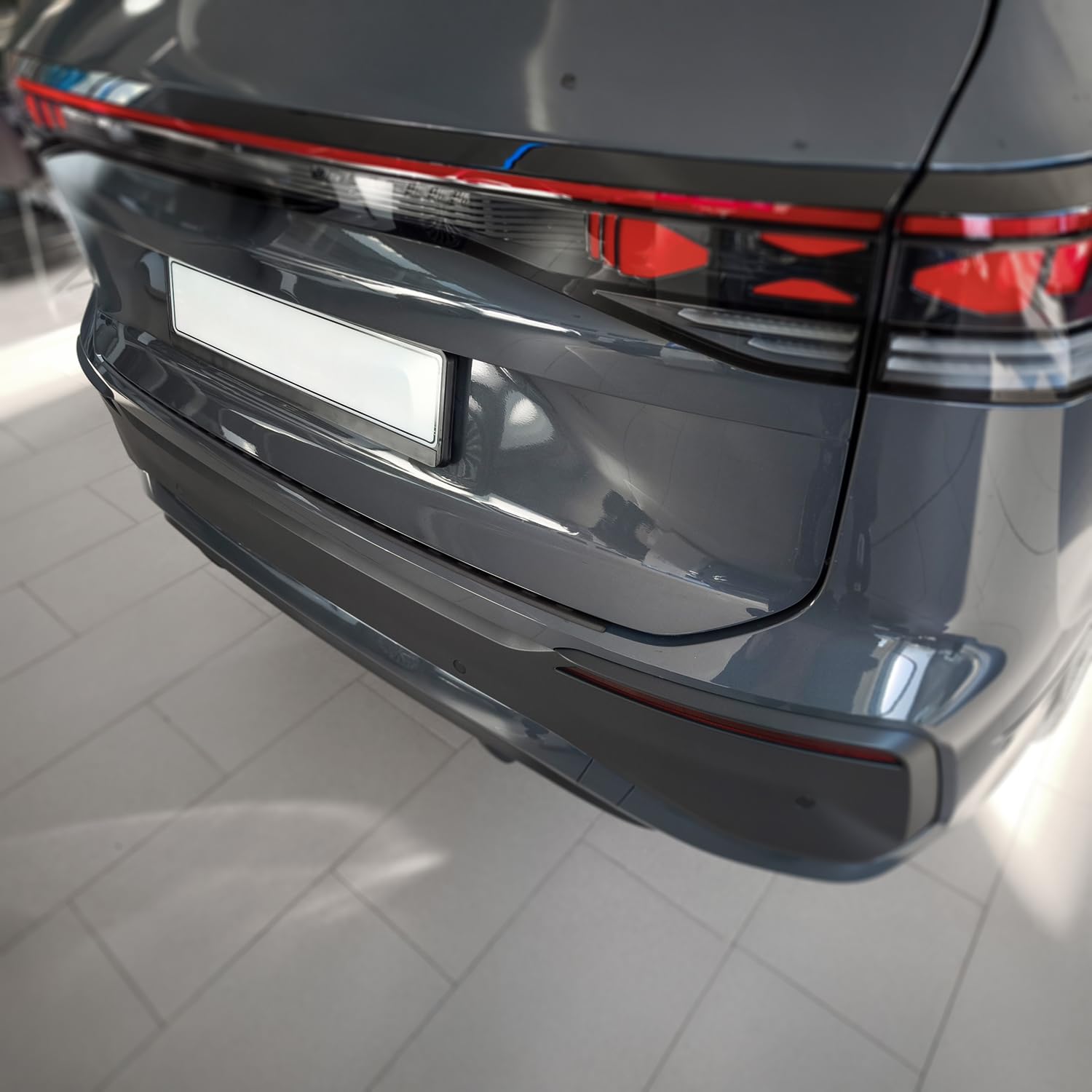 tuning-art L3130 Edelstahl Ladekantenschutz passend für Volkswagen Tayron 2024- Pulverbeschichtet