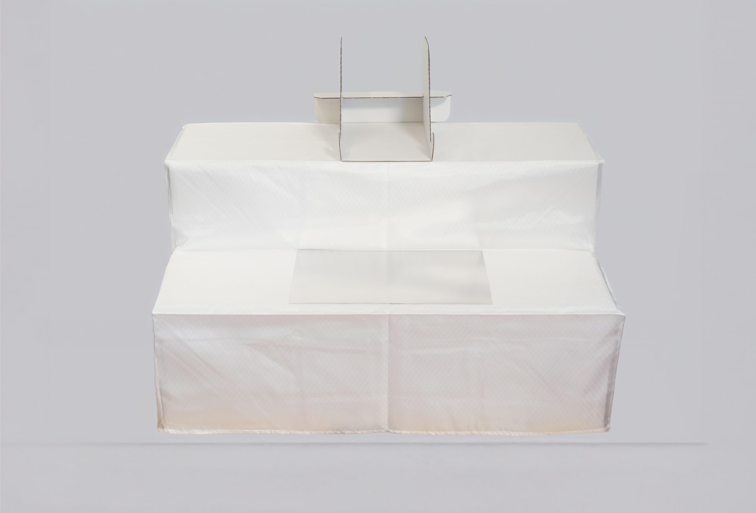 Amazon｜後飾り祭壇2段式 段ボール仕様 白布付き 写真立て付き 初盆