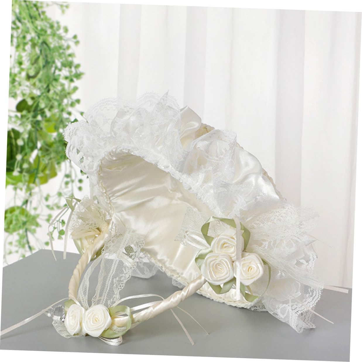 Ciieeo Wedding Flower Girl Basket with Lace Fabric White Small Bridesmaid Basket for Wedding Ceremony and Party Supplies