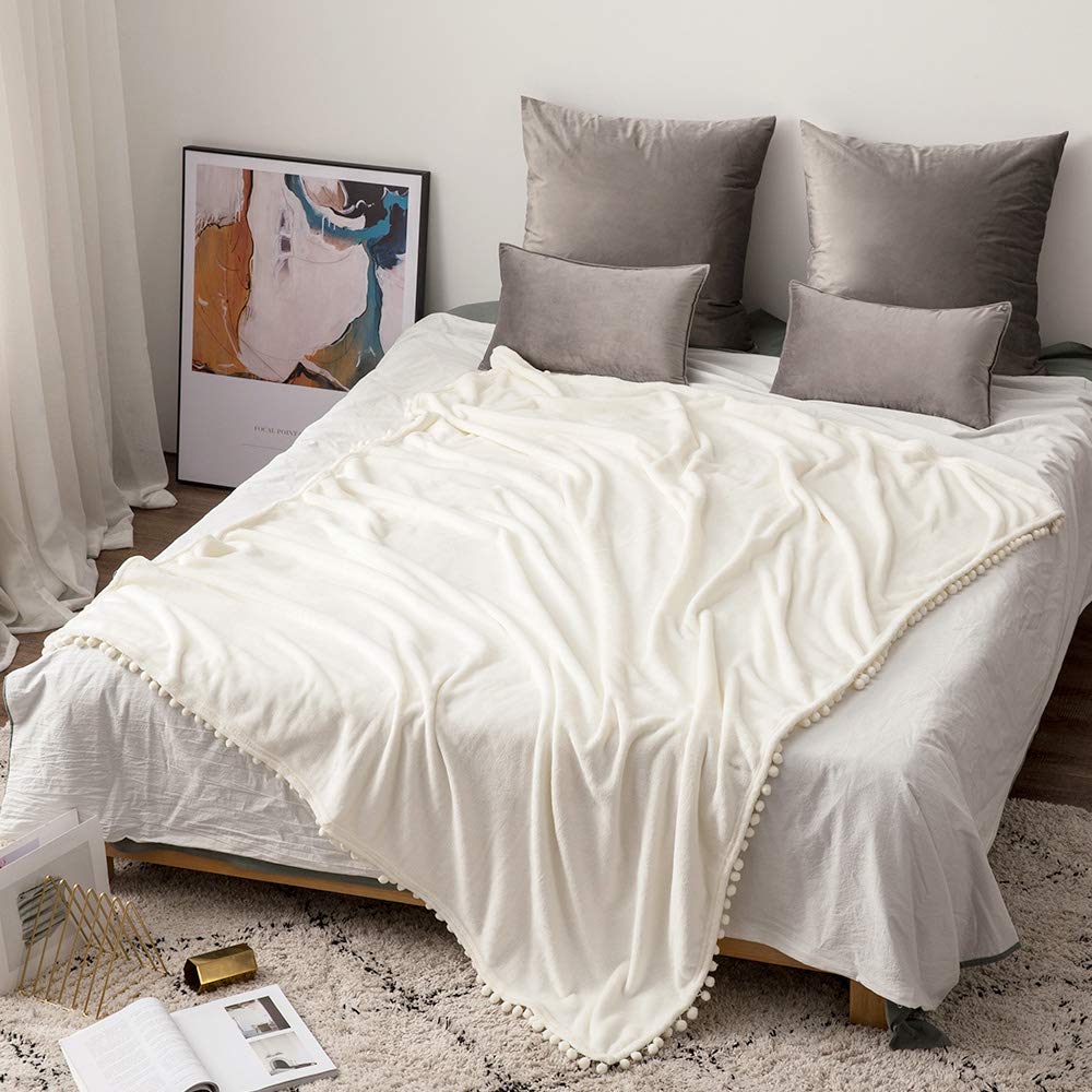 Coperta Pile Singolo 125x150 Cm - Morbida, Calda Con Pompon, Per Divano, Letto E Ufficio