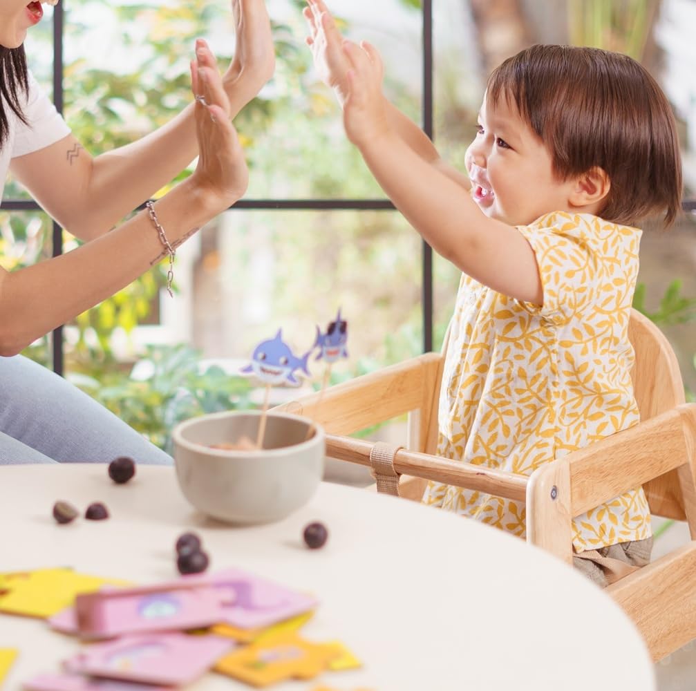 Safetots Simply - Silla alta apilable de madera, natural, trona para bebés y niños pequeños, elegante y práctica, trona para tu hogar o silla alta que ahorra espacio para restaurante