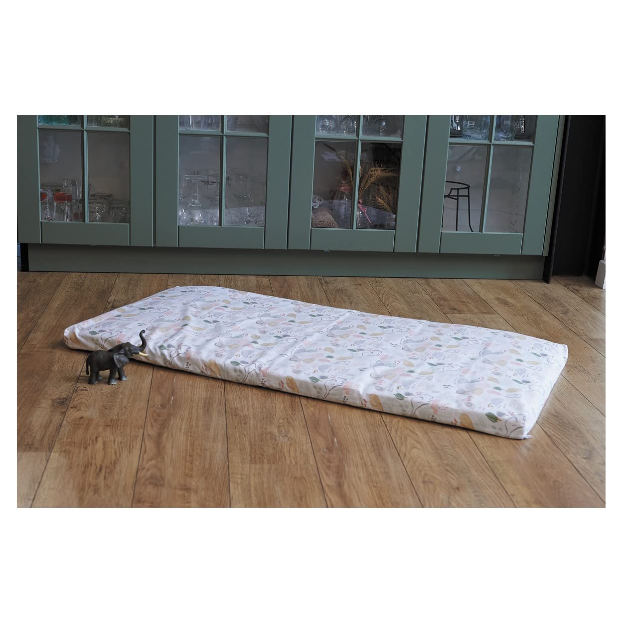 Tinéo - Matelas Bébé De Voyage 60x120x4cm, Dessous PVC Imperméable, Utilisation Intérieur et Extérieur, Déhoussable, Enroulable, Transportable, Fabriqué en France (Savane)