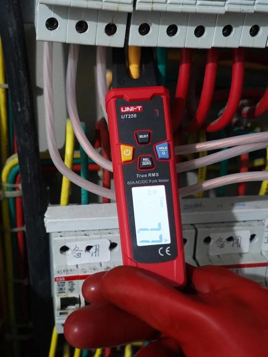 UNI-T Uni-trend Multimeter clamp meter UT256A UT256B Ture RMS Digital Clamp Fork Meter Multimeter AC/DC Voltage Current Resistance Capacitance NCV Test Backlight(UT256A)