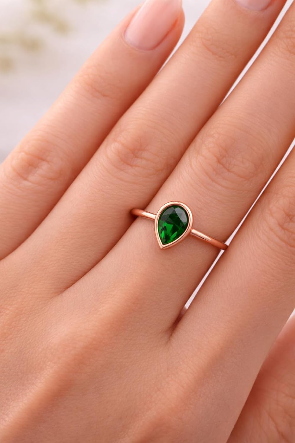 Pear Shaped Green Emerald Ring for Women 14K Rose Gold Bezel Set Teardrop Solitaire Engagement Ring Dainty Minimalist Promise Ring May Birthstone Jewelry Gift for Her