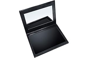 Magnetic Compact: An All-in-One Makeup Palette