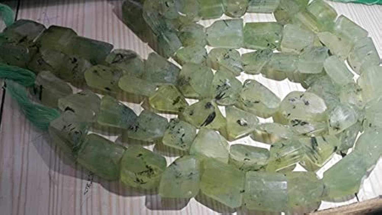 Nuggets de préhnite naturelle brute 18-25mm perles de pierres vertes facettées pour bijoux