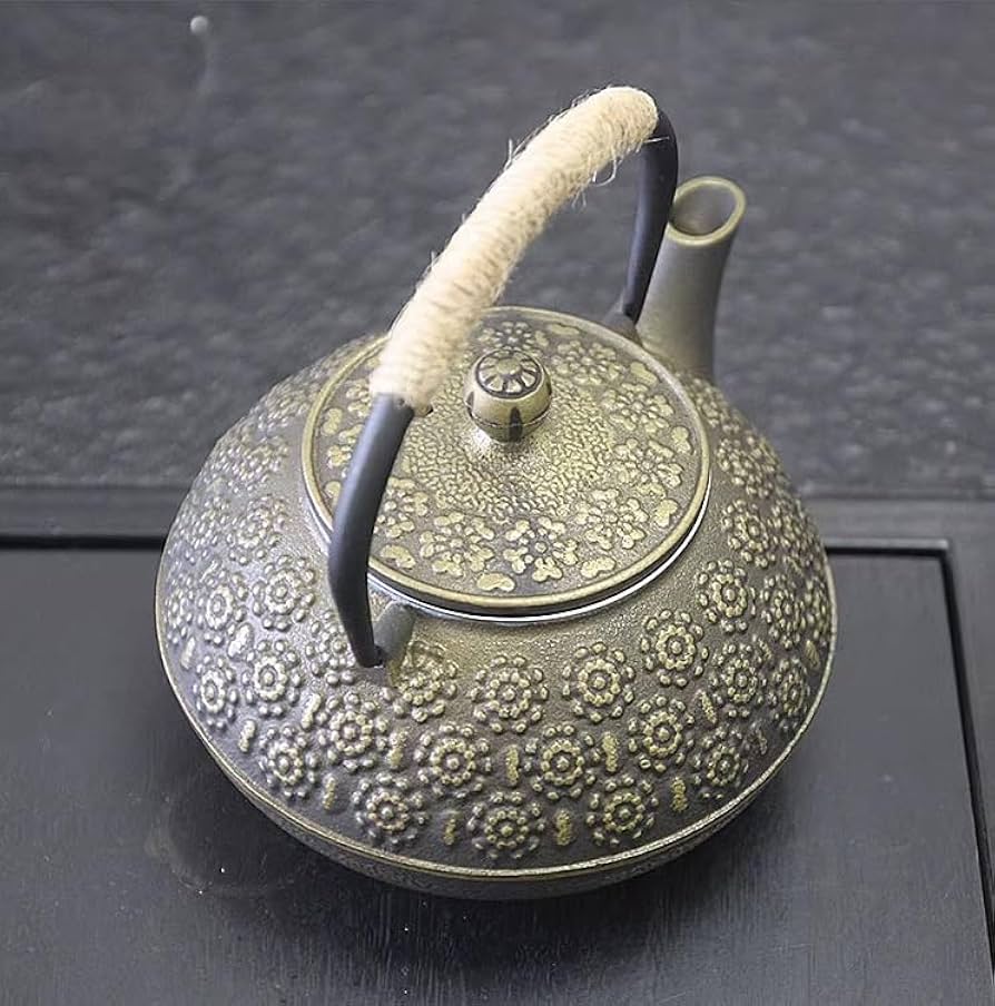 大人気 900ml 鋳鉄急須 鋳鉄ティーポット クラシカル鉄急須 鉄瓶南部鉄器 大人気 900ml 鋳鉄急須 鋳鉄ティーポット クラシカル鉄急須 鉄瓶