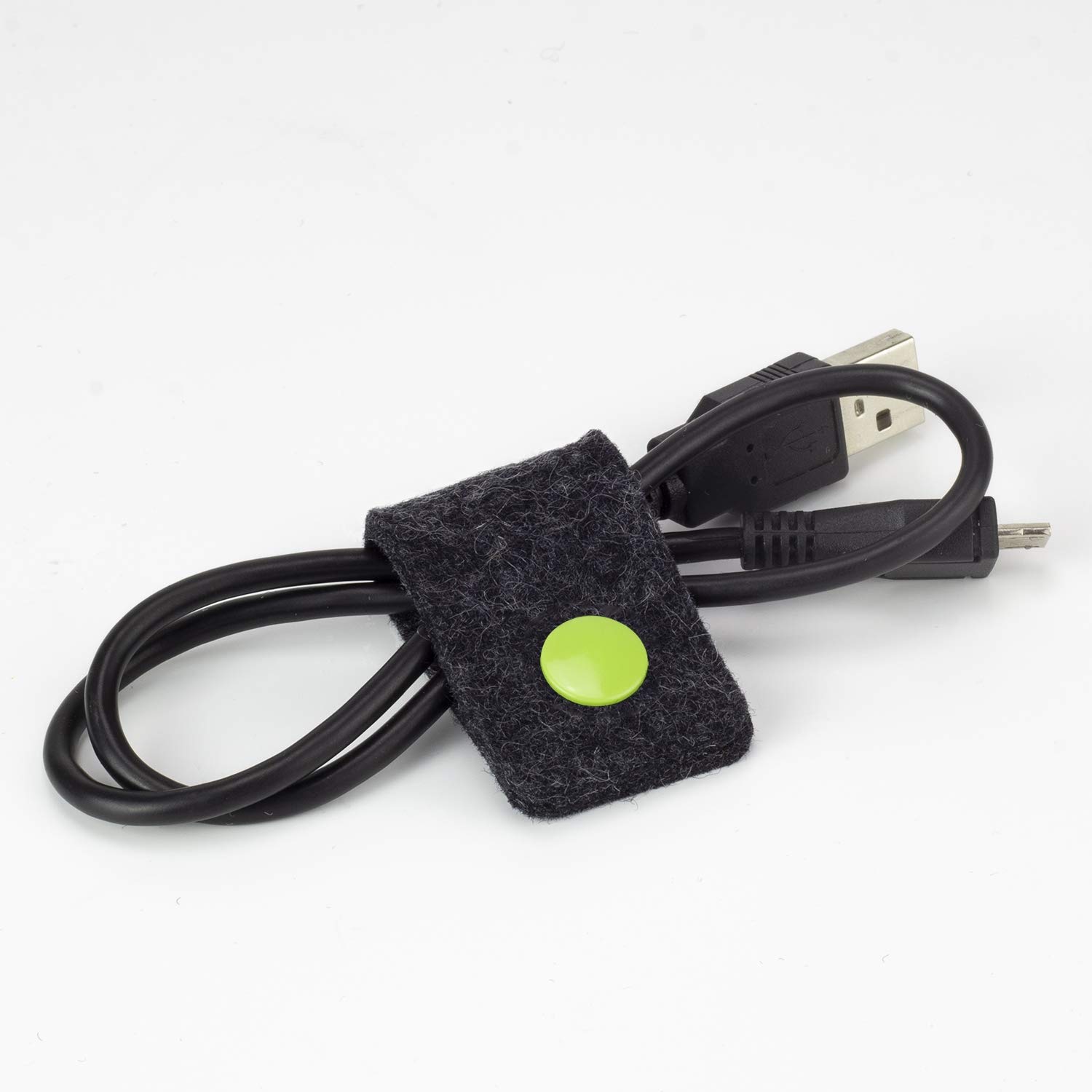Stilbag Tasche für Elektronik Zubehör aus Wollfilz anthrazit, Knopf apfelgrün