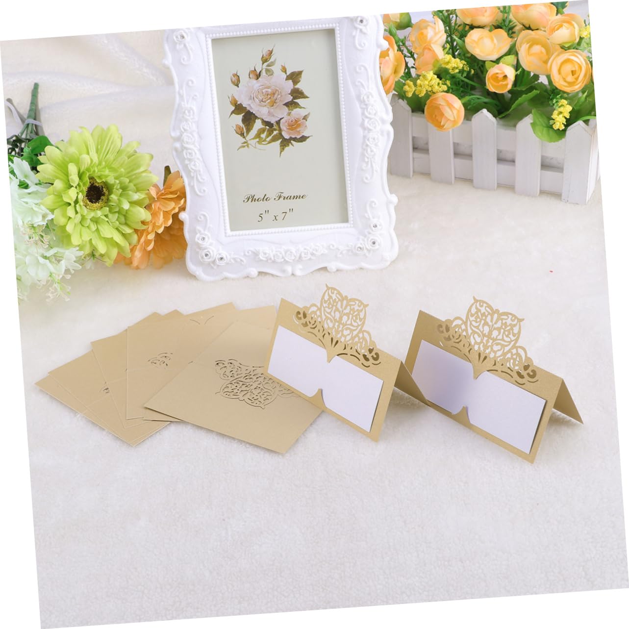 PRETYZOOM 150 Stk Tischkarte visitenkarten halterung hochzeitsdeko Tischdekoration Partyzubehör hochzeitseinladung Blumenkarte hohl geschnitten Namenskarte für den Hochzeitstisch Golden