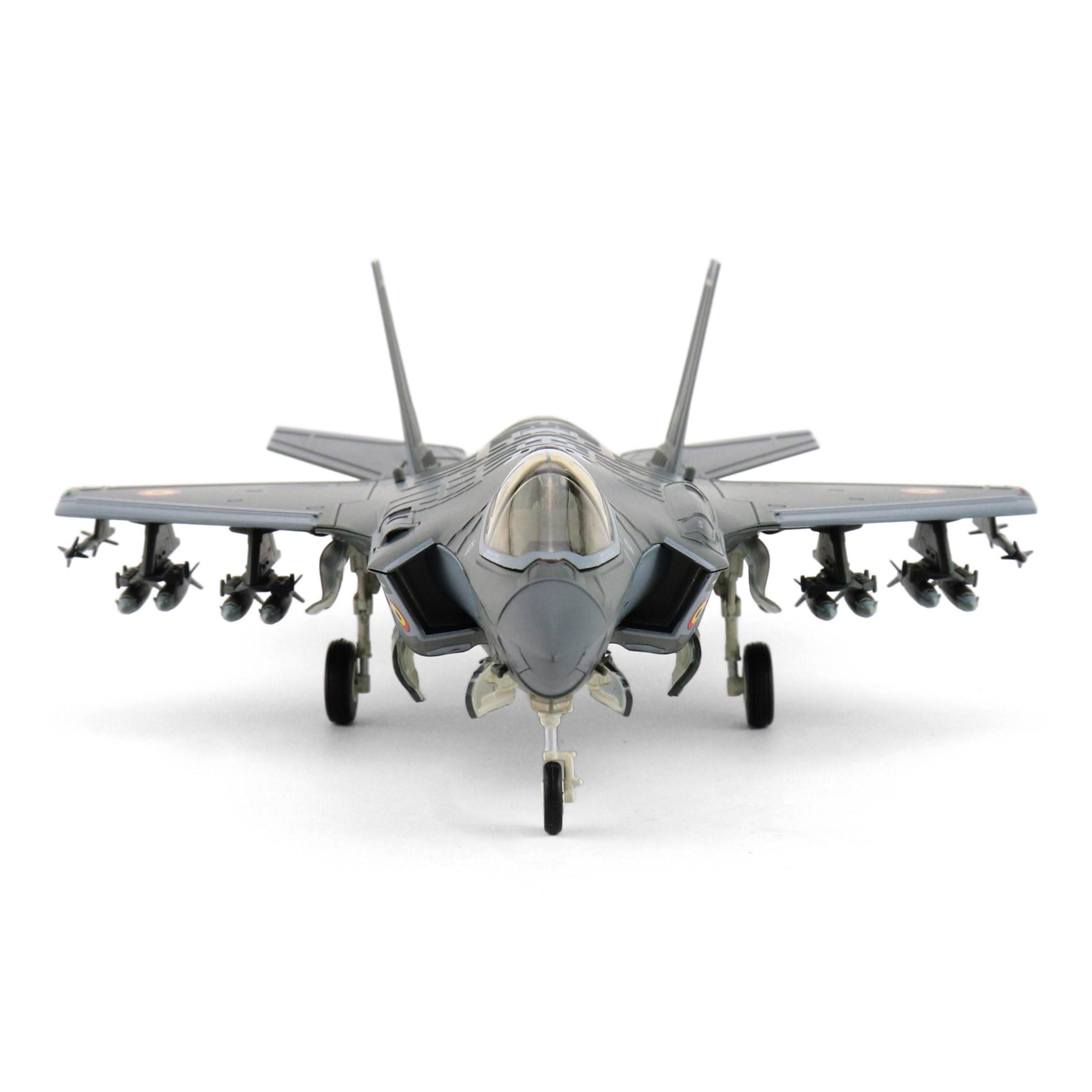 Hobby Master | Replica di aerei militari in scala 1:72 | F-35A Lightning II FL010, Belgium Air Force, Florennes AB, 13.Oct.2025 (con 2 x B61 bomba nucleare) | Modello HA4449