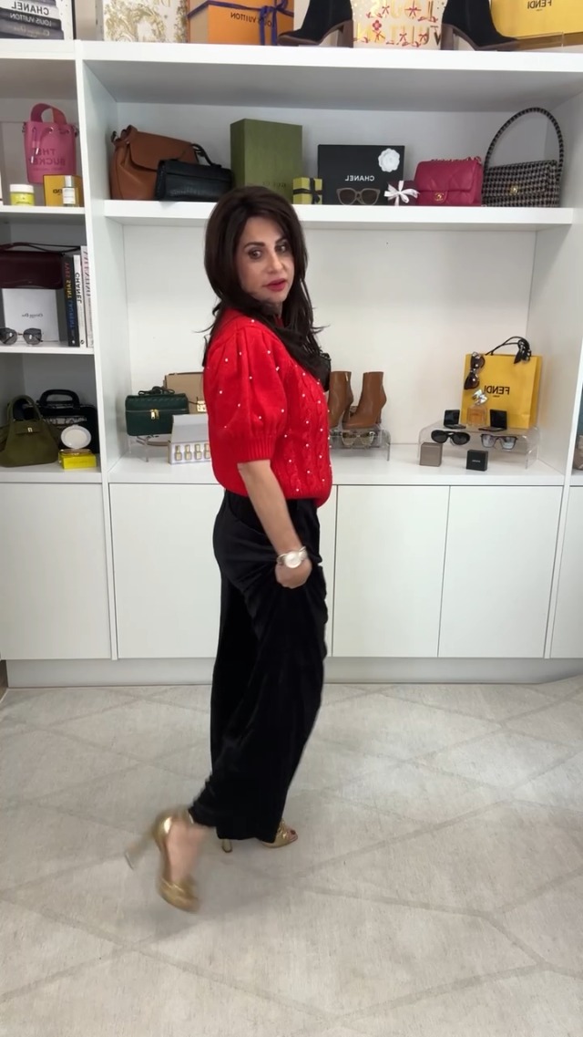 Soft High-Waisted Velvet Pants with Wide Legs and Pockets