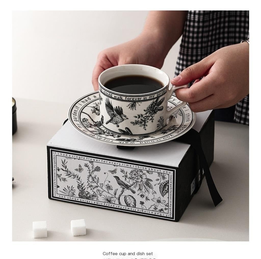 Zestawy kubków i talerzyków Kreatywna filiżanka do kawy i spodek, zestaw ceramicznych kubków o wysokiej wartości, prezent(Black)