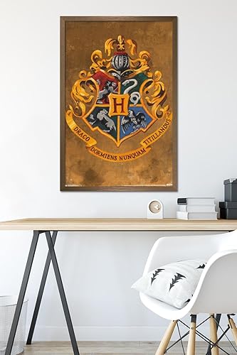 Vista 24 de Trends International Póster de pared Harry Potter Hogwarts Crest, 22.375 x 34 Versión con marco negro