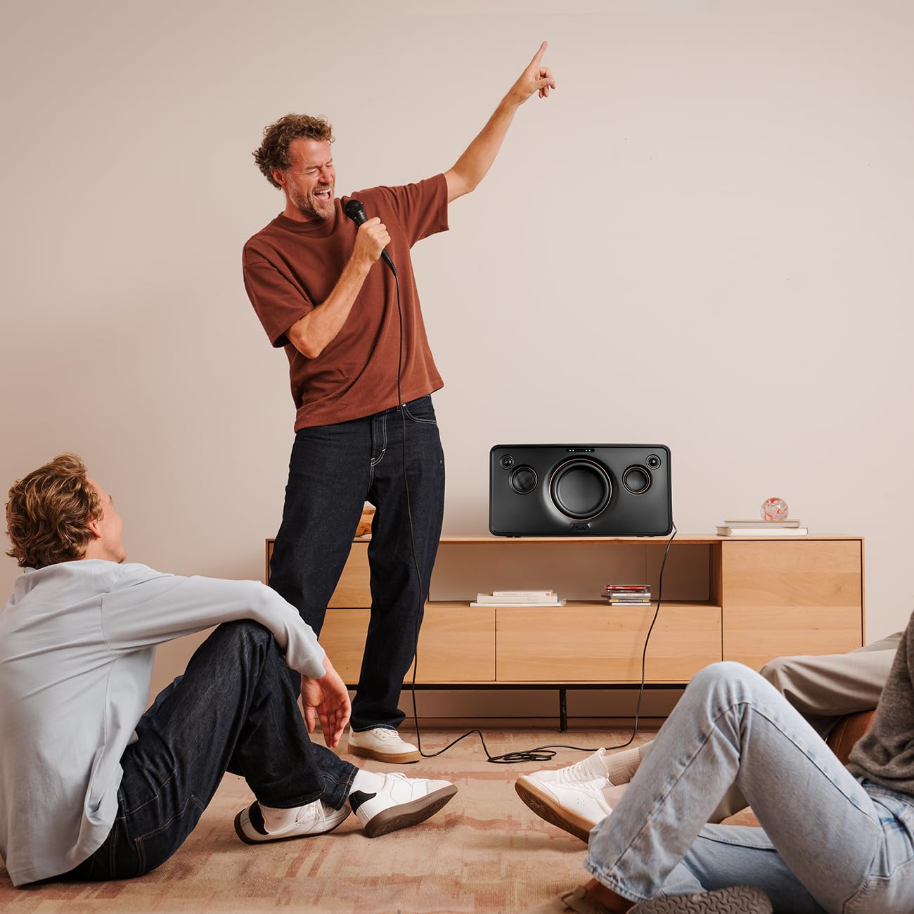 Teufel Motiv® XL Enceinte Intelligente avec Wi-FI - Enceinte Bluetooth Portable sans Fil, Airplay 2, Chromecast, 210 Watts HiFi Enceinte multiroom puissante, Radio Internet, All in One Speaker (Noir)