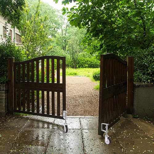 Goaste 2 Pack Spring Loaded Gate Casters, 4 Inch Heavy Duty Gate Wheels, 360 Degree Sliding Gates Wheel, Rubber Gate Support Wheels with Universal Mount Plate for Wooden Gate Metal Gate Fence, 220lbs