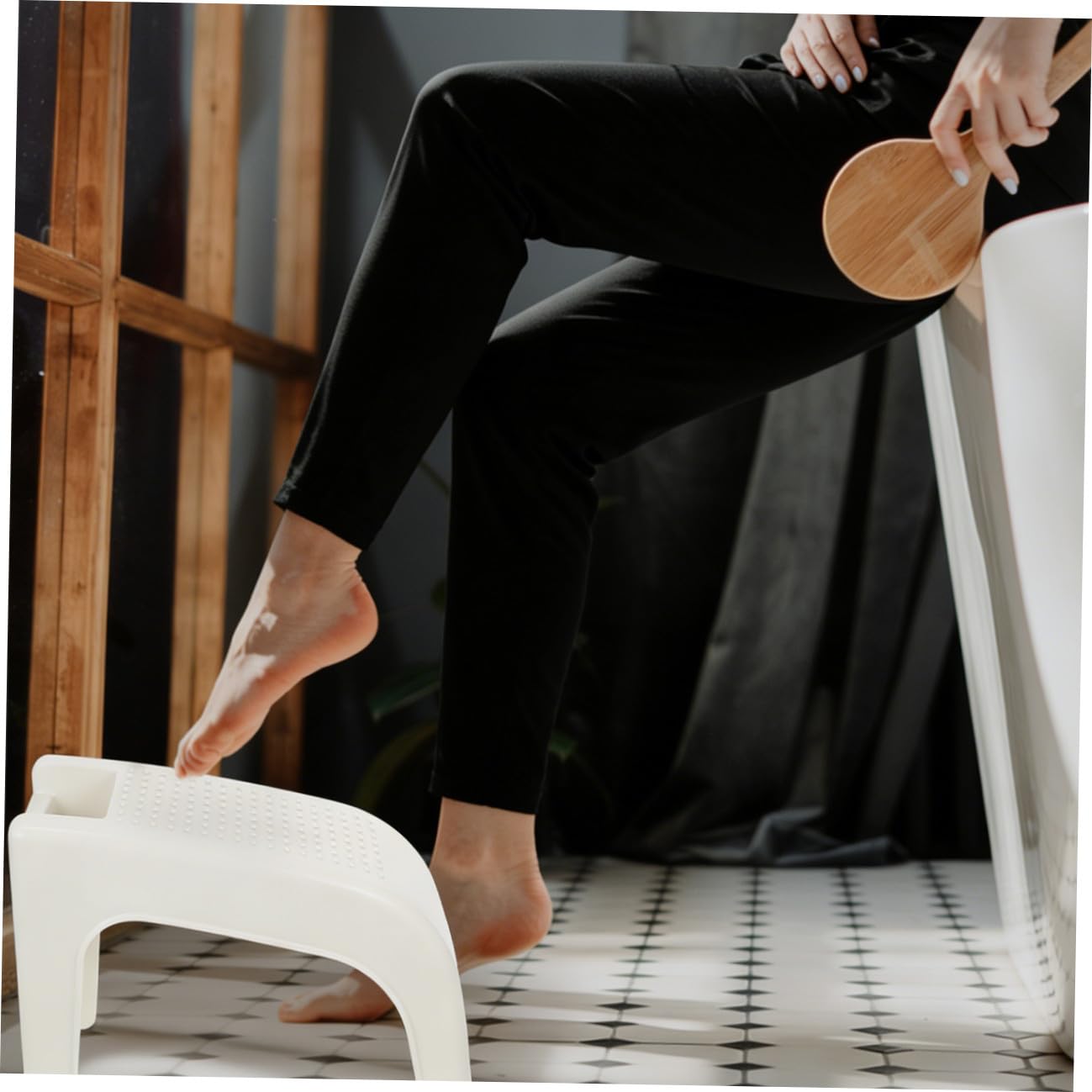 POPETPOP Poggiapiedi per Pedicure in Plastica Mini Scanalatura Porta Attrezzi, Sgabello Pratico per Nail Art Uso Professionale e Domestico, Supporto Ergonomico per Centri Bellezza e Cura